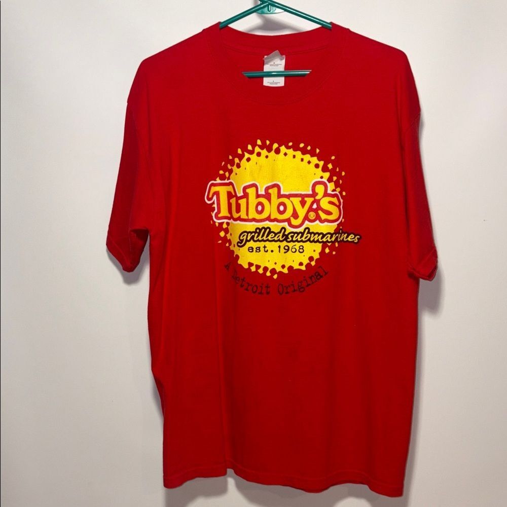 Gildan Red Graphic T-Shirt with Tubby's Design